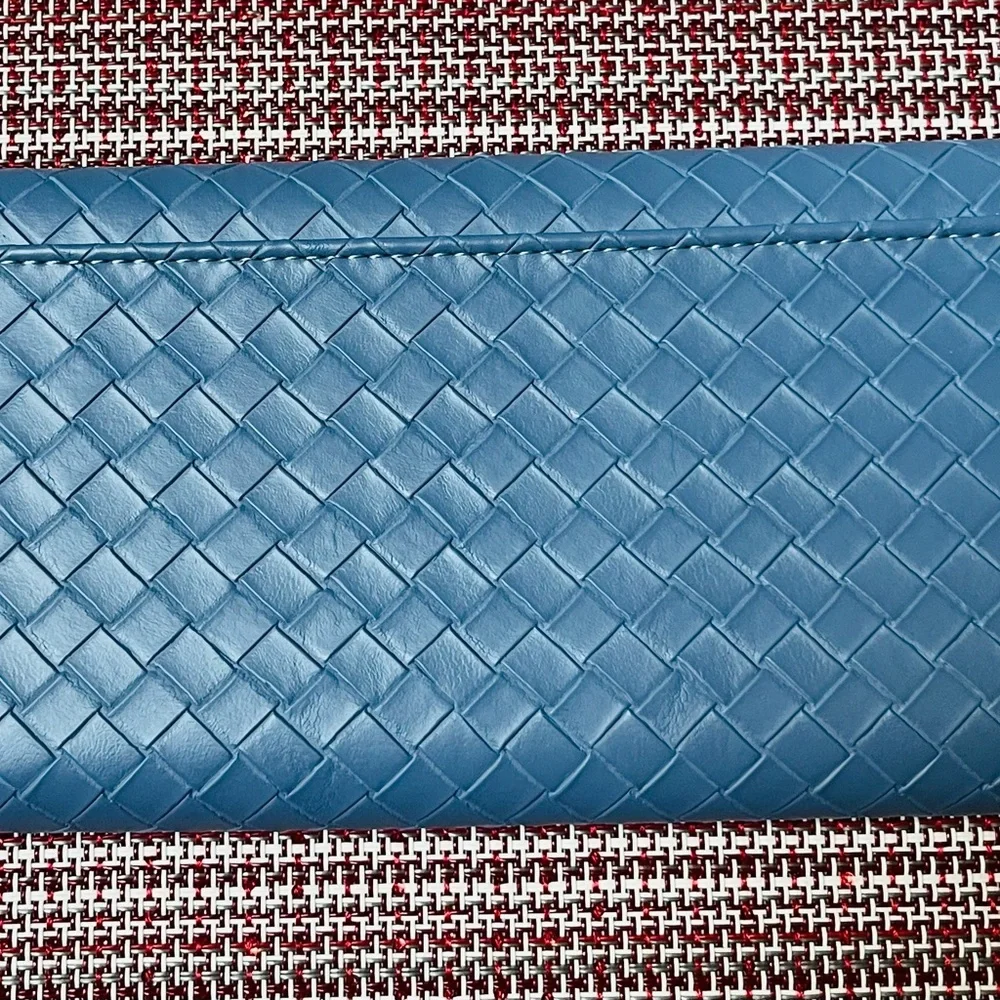 Beautiful ‘Designer Inspired’ Tri-Fold Wallet in Gorgeous Slate Blue Color NWOT